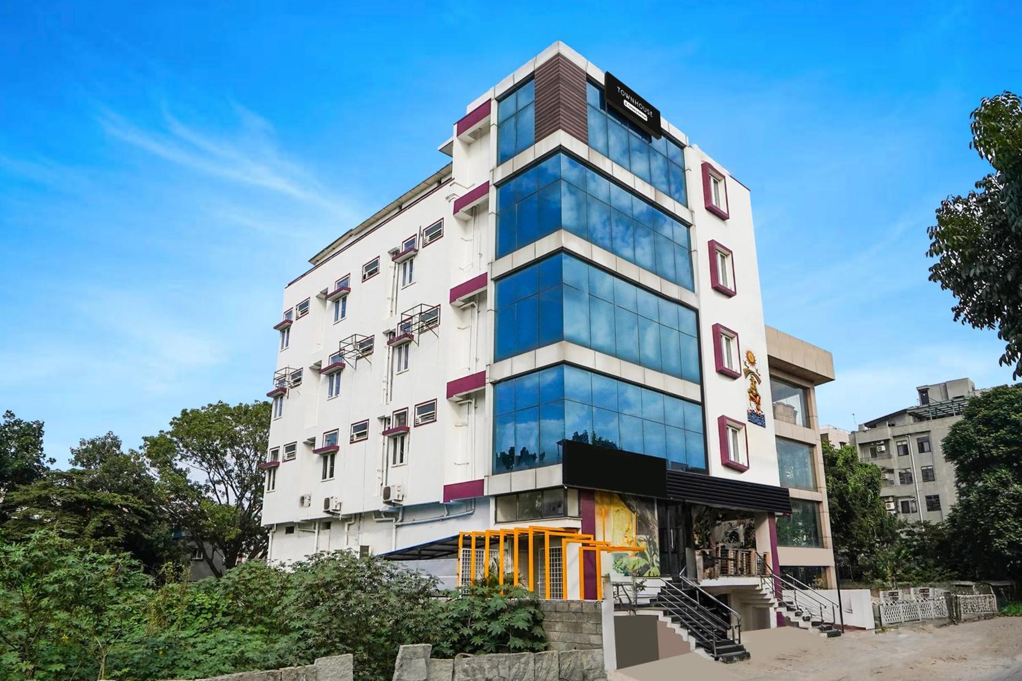 Super Townhouse Hbr Layout 벵갈루루 외부 사진