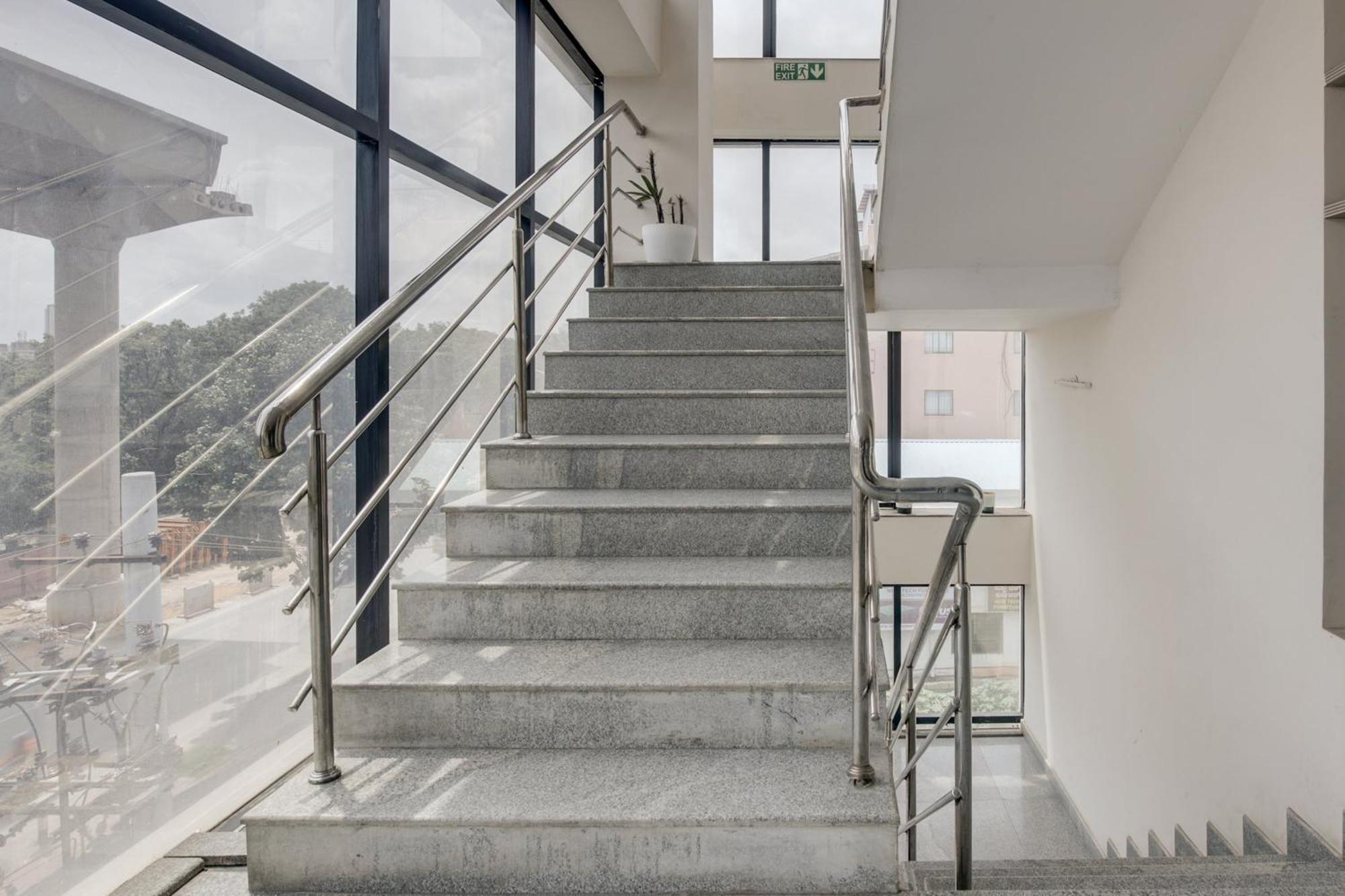 Super Townhouse Hbr Layout 벵갈루루 외부 사진